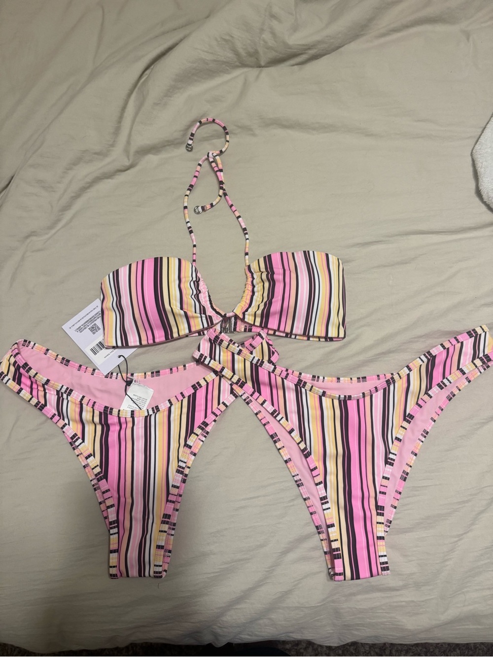 Princess Polly Bikini Set top size small & bottoms in small and medium